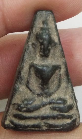 3101-พระนางพญาเนื้อดินสีดำเก่า รูปที่ 4