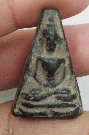 3101-พระนางพญาเนื้อดินสีดำเก่า รูปที่ 3