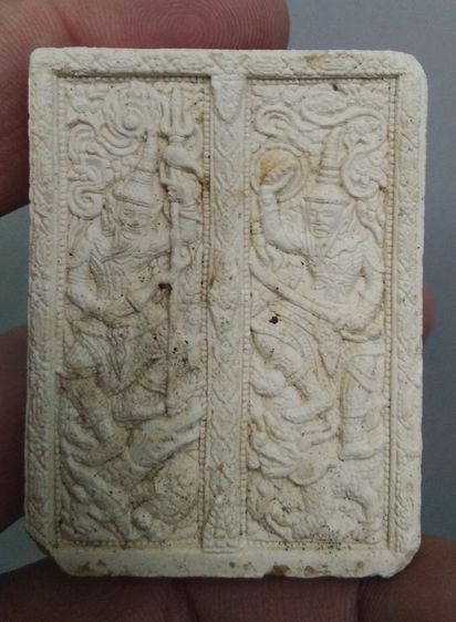 3102-เซี่ยวกางเนื้อผง ฝังพลอย ปี 2555 นายทวารบาลเฝ้าประตูวัดบวรนิเวศร์ ตามสภาพนะครับ มีบิ่นขอบ พิจารณา ขนาด 4 x 5 ซม รูปที่ 15