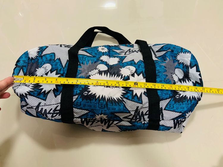 กระเป๋า STUSSY ลายหน้าลิงสวยๆทั้งใบ ขนาด กว้าง 20 หนา 11 นิ้ว สภาพสมบูรณ์ สภาพใหม่ ดีเทลสวยครับ 