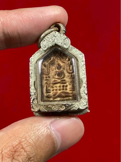 🔥 พระขุนแผนผงพรายกุมาร พิมพ์เล็ก ของหลวงปู่ทิม วัดละหารไร่ จังหวัดระยองครับ  พร้อมเลี่ยม