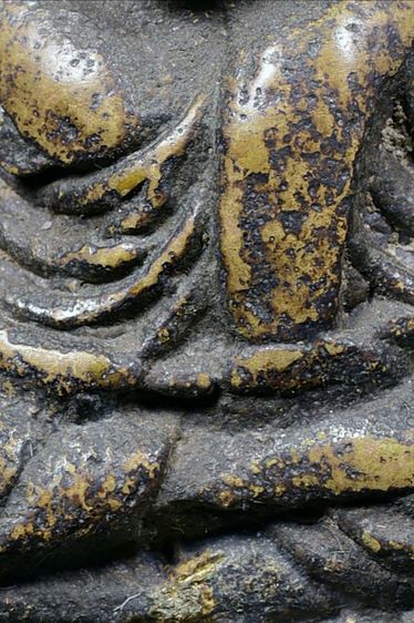 เนื้อเก่าแห้ง พระรูปหล่อหลวงพ่อเงิน วัดบางคลาน พิมพ์ขี้ตา 4 ชาย เก่า รูปที่ 4