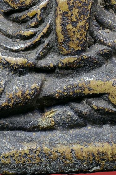 เนื้อเก่าแห้ง พระรูปหล่อหลวงพ่อเงิน วัดบางคลาน พิมพ์ขี้ตา 4 ชาย เก่า รูปที่ 5