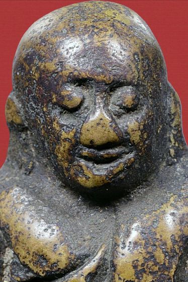 เนื้อเก่าแห้ง พระรูปหล่อหลวงพ่อเงิน วัดบางคลาน พิมพ์ขี้ตา 4 ชาย เก่า รูปที่ 3