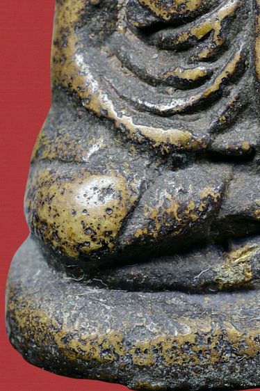 เนื้อเก่าแห้ง พระรูปหล่อหลวงพ่อเงิน วัดบางคลาน พิมพ์ขี้ตา 4 ชาย เก่า รูปที่ 8