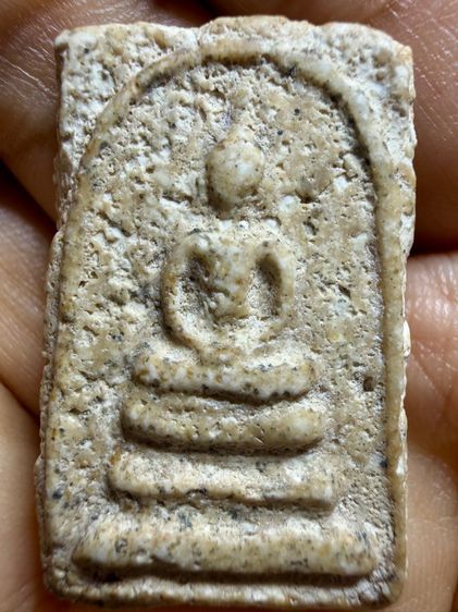 พระเก่าๆเหมาๆบ้านๆ พระคนแก่เก่าๆเก็บ ทิ้งใว้ก่อนจากไป ให้ยายดูแลเเทน ขายเหมาๆออกมาตามประสาคนบ้านๆ 081-3330446 L.tonyabu