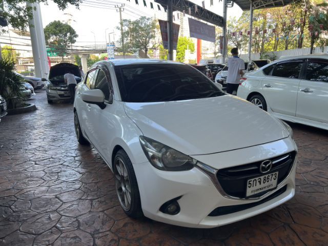 รถ Mazda Mazda 2 1.3 Sports High Connect สี ขาว
