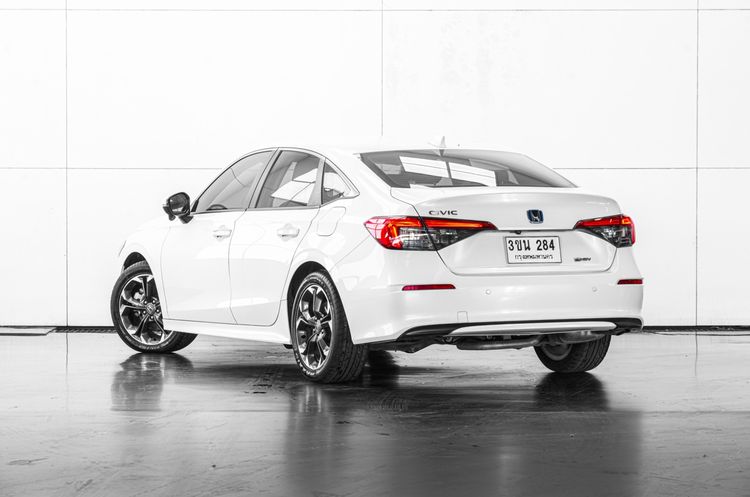 Honda Civic 2022 2.0 eHEV EL+ Sedan เบนซิน ไม่ติดแก๊ส เกียร์อัตโนมัติ ขาว รูปที่ 4