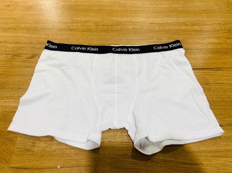 ขาว อื่นๆ ไม่มีแขน อื่นๆ อื่นๆ กางเกงใน Calvin Klein made in USA แท้ 💯 size XXL เอว 32-40 ใส่ได้ สภาพใหม่เอี่ยม ดีเทลดี ทรงสวย เนื้อผ้าดีมาก หายากน่าสะสมครับ