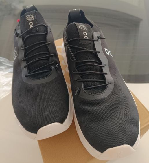 ขาย On Cloud Tilt ดำ-ขาว size 43-275cm สภาพ ใหม่  รูปที่ 3