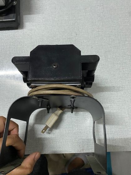 ปั๊มลมของเก้าอี้นวดไฟฟ้า ครับ  รูปที่ 13