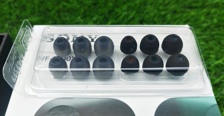 จุกยางหูฟัง Sony WF-1000XM3 เป็นหูฟังไร้สายแบบ Truly Wireless จำนวน 6คู่  ของแท้ ใหม่ ยังไม่ได้ใช้ สภาพ ใหม่ สวย  รูปที่ 4