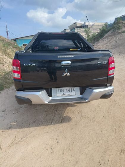 Mitsubishi Triton 2015 2.4 GL 4WD Pickup ดีเซล เกียร์ธรรมดา ดำ รูปที่ 3