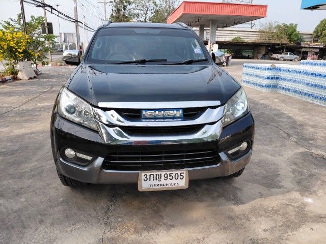 รถ Isuzu MU-X 3.0 Elegant 2WD สี ดำ