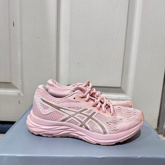 Asics 35.5 มือสอง