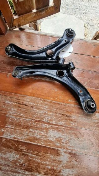 ปีกนกหน้าแท้ติดรถ Honda City 2015(GM6)แท้ศูนย์ ถอดจากรถ ไม่คดไม่งอ ไม่เชื่อม โครง สวยเดิมๆ แต่ต้องนำไปอัดบูช เปลี่ยนลูกหมากใหม่ ก่อนใช้งาน รูปที่ 2