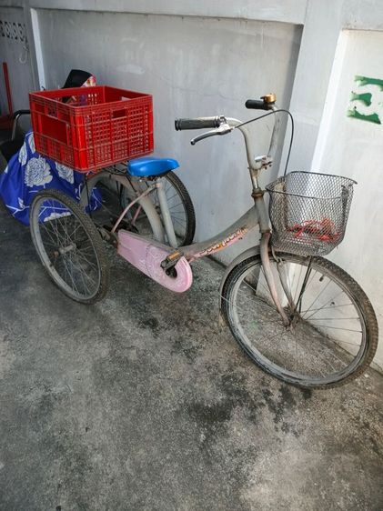 จักรยานสามล้อถีบ