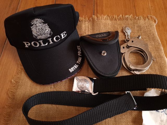ขายหมวกแก๊ป เข็มขัด กุญแจมือตำรวจ ส่งฟรี รูปที่ 7