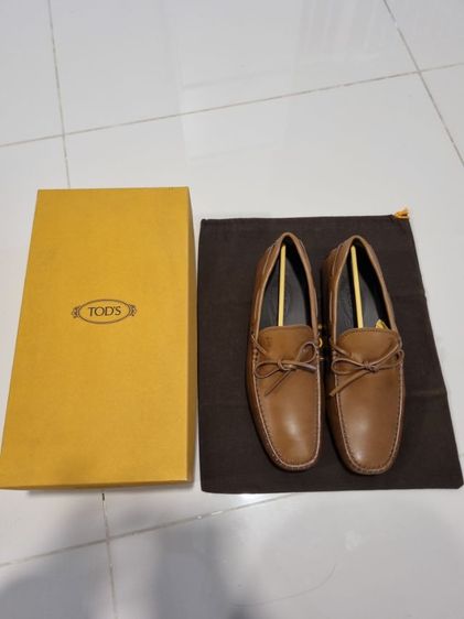 Tod's ของใหม่ ซื้อมาเก็บ size 8 42.5 (27 cm)