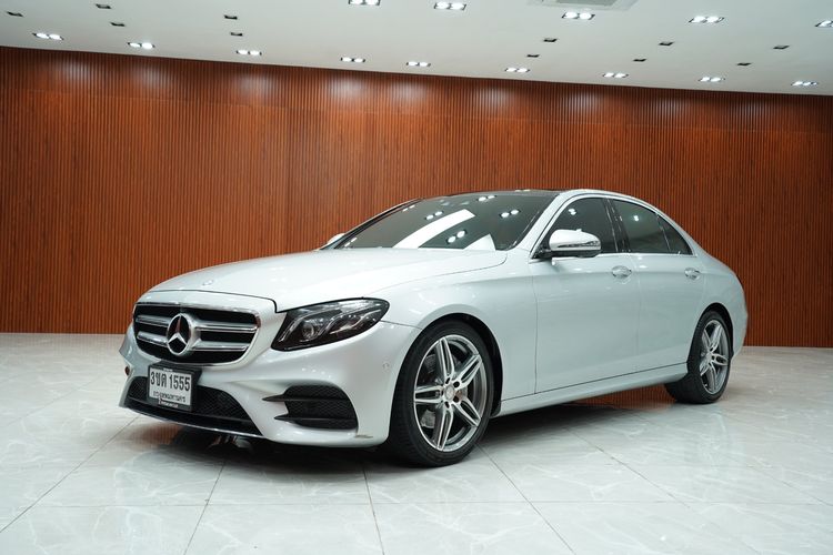 Mercedes-Benz E-Class 2017 E220 Sedan เบนซิน เกียร์อัตโนมัติ บรอนซ์เงิน รูปที่ 3