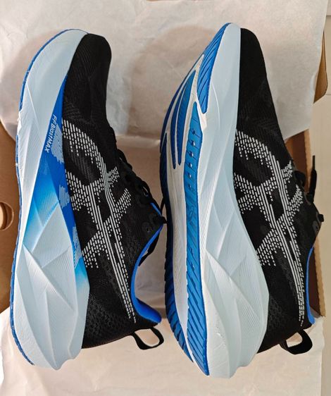 มือ2 Asics Novablast5 US10.5ของแท้พร้อมกล่อง รูปที่ 4