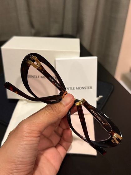 แว่นกันแดด Gentle monster  รูปที่ 3