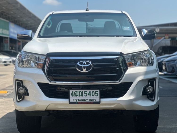 รถ Toyota Hilux Revo 2.4 Prerunner E สี ขาว