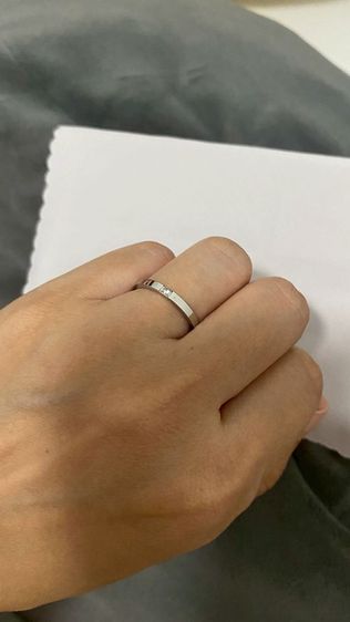 ขายต่อครึ่งราคาแหวนเงินแท้มือ1 ซื้อจากร้านทอง สวยมากมีจี้เพชรตรงกลางแหวนค่ะจากเดิม 3,500 รูปที่ 3
