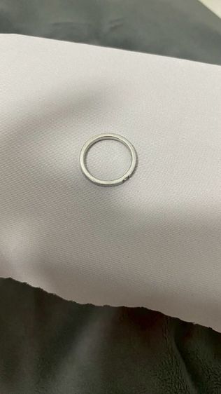 ขายต่อครึ่งราคาแหวนเงินแท้มือ1 ซื้อจากร้านทอง สวยมากมีจี้เพชรตรงกลางแหวนค่ะจากเดิม 3,500 รูปที่ 2