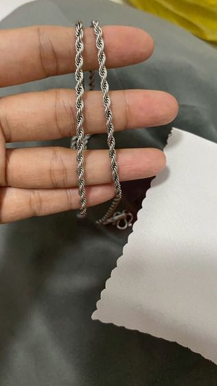 สร้อยเงินแท้  จากราคา 1,900 ขายแค่ 590 สภาพใหม่เลยค่ะ รูปที่ 2