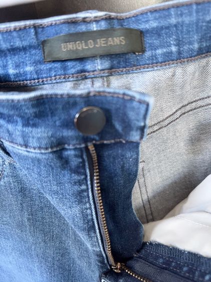 กางเกงยีนส์ uniqlo แท้มือสอง รูปที่ 2