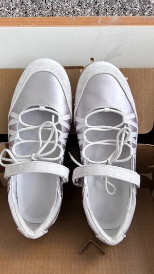 รองเท้า