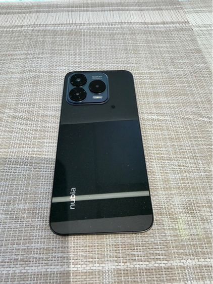 nubia V70 Design