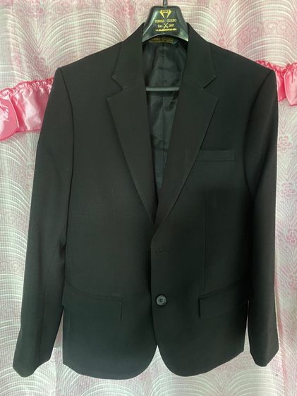 ชุดเสื้อสูทพร้อมกางเกง