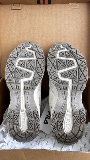 รองเท้า รูปที่ 9