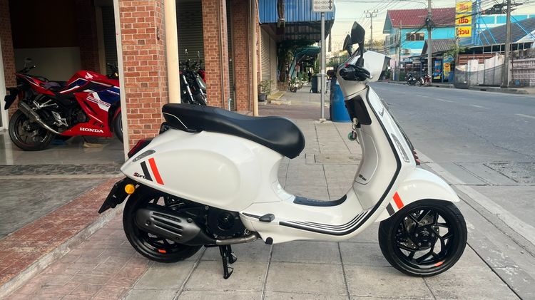 2024 Vespa Sprint S150 ปี 24 ไมล์ 8958 km.