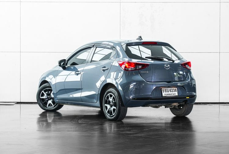 Mazda Mazda 2 2023 1.3 C Sports Sedan เบนซิน ไม่ติดแก๊ส เกียร์อัตโนมัติ เทา รูปที่ 4