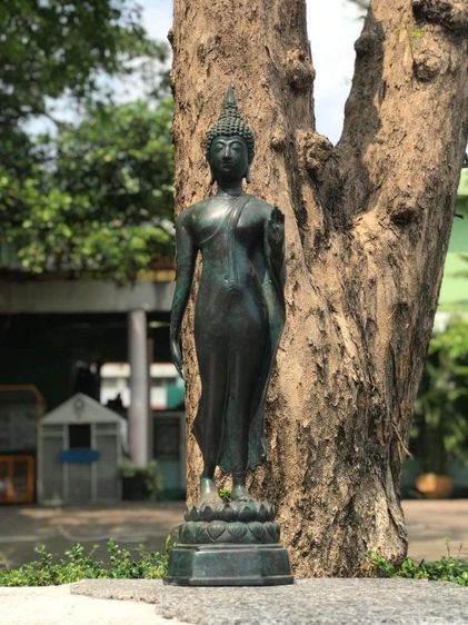 พระบูชาปางลีลา