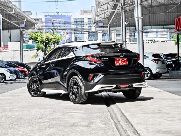 Toyota C-HR 2021 1.8 Hybrid Hi Karl Lagerfeld Utility-car เบนซิน เกียร์อัตโนมัติ ดำ รูปที่ 2