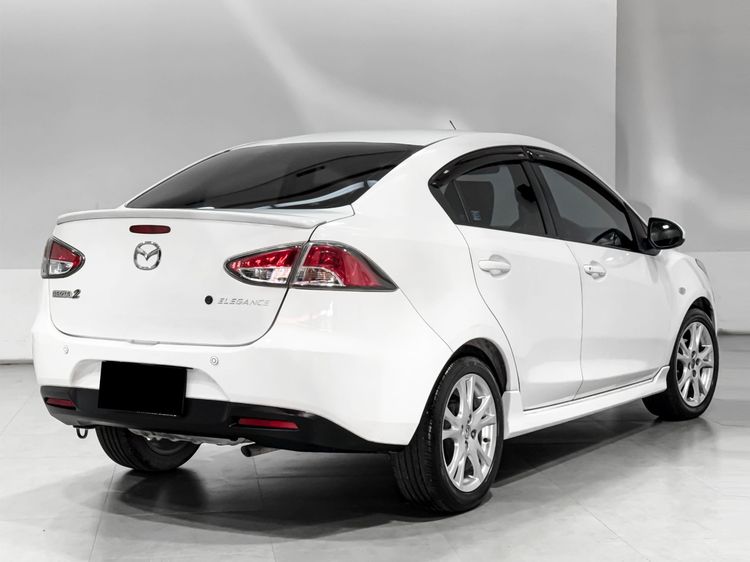 Mazda Mazda 2 2012 1.5 Elegance Maxx Sedan เบนซิน เกียร์อัตโนมัติ ขาว รูปที่ 3