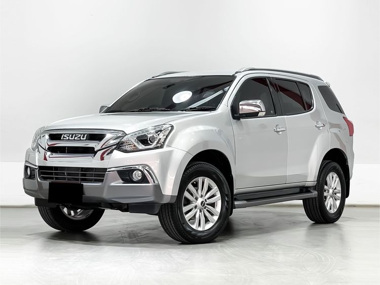 รถ Isuzu MU-X 3.0 สี บรอนซ์เงิน