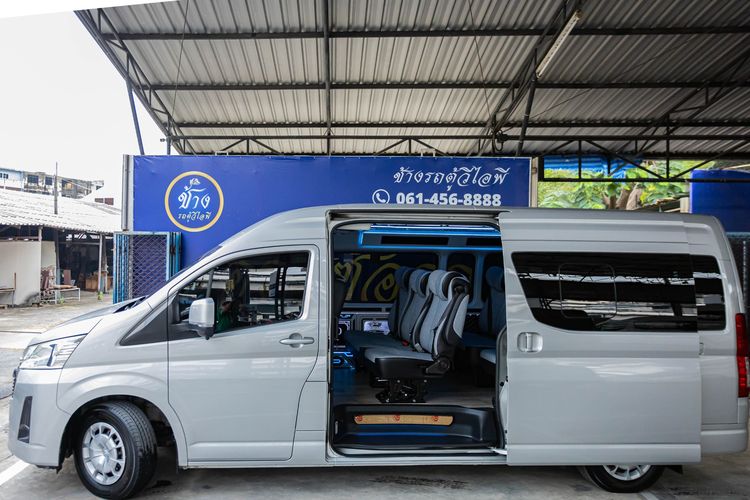 Toyota Commuter 2020 2.8 Van ดีเซล ไม่ติดแก๊ส เกียร์อัตโนมัติ เทา รูปที่ 3