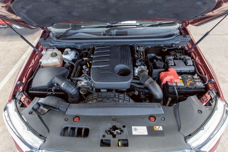 Ford Everest 2016 3.2 Titanium Plus 4WD Utility-car ดีเซล ไม่ติดแก๊ส เกียร์อัตโนมัติ แดง รูปที่ 2