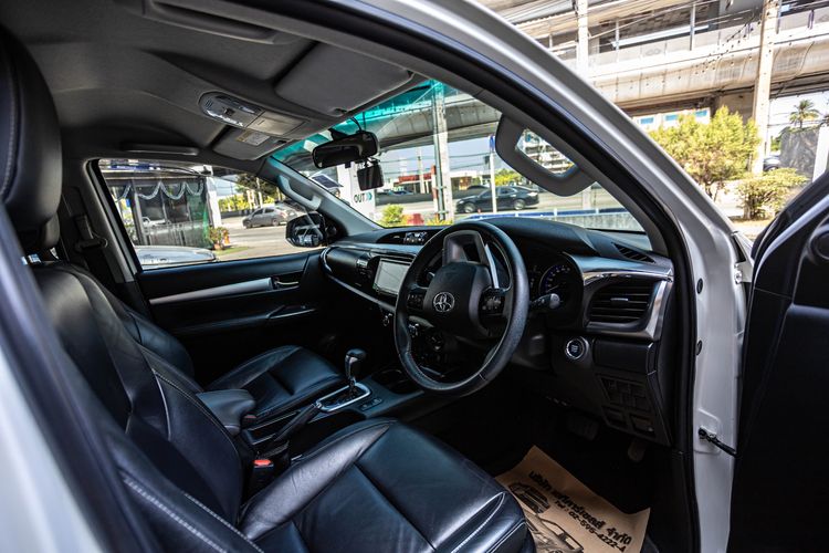 Toyota Hilux Revo 2019 2.8 G 4WD Pickup ดีเซล ไม่ติดแก๊ส เกียร์อัตโนมัติ ขาว รูปที่ 3