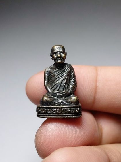 รูปหล่อหลวงปู่แหวน สุจิณโณ