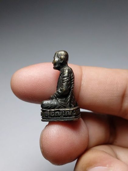 รูปหล่อหลวงปู่แหวน สุจิณโณ รูปที่ 2