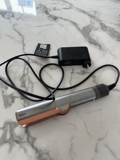 อุปกรณ์เสริมความงาม Dyson Airstrait HT01