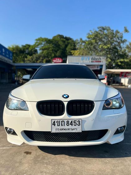 รถ BMW Series 5 520d สี ขาว
