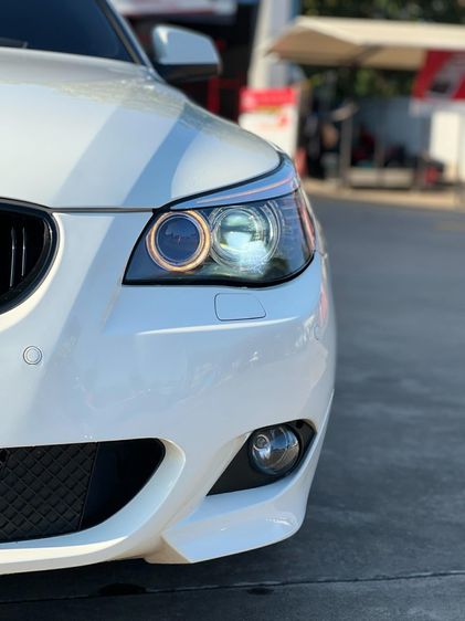 BMW Series 5 2010 520d Sedan ดีเซล ไม่ติดแก๊ส เกียร์อัตโนมัติ ขาว รูปที่ 2