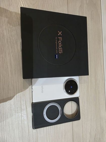 Vivo XFOLD5 512GB มือสอง สภาพสวยมาก แทบไม่ได้ใช้เครื่อง ไม่มีรอยใดๆ เหมือนได้ของมือหนึ่ง ประกันหมด 20กย2569